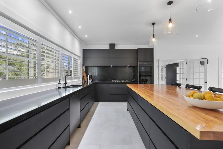 Photo of property in 177 Carter Road, Oratia, Auckland, 0604