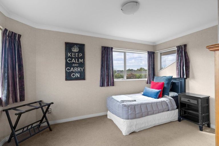 Photo of property in 21 Liberty Grove, Kelvin Grove, Palmerston North, 4414
