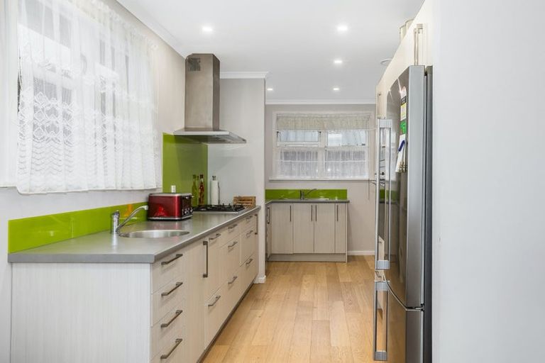 Photo of property in 87 Rangituhi Crescent, Takapuwahia, Porirua, 5022