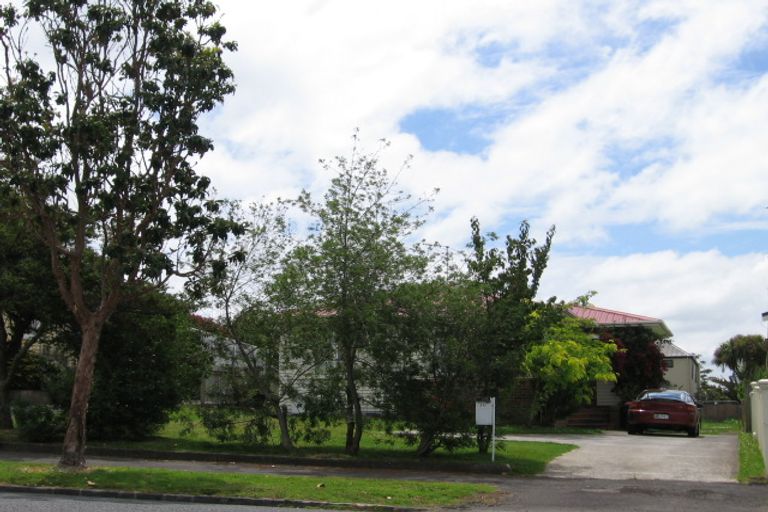 Photo of property in 231 Meola Road, Point Chevalier, Auckland, 1022