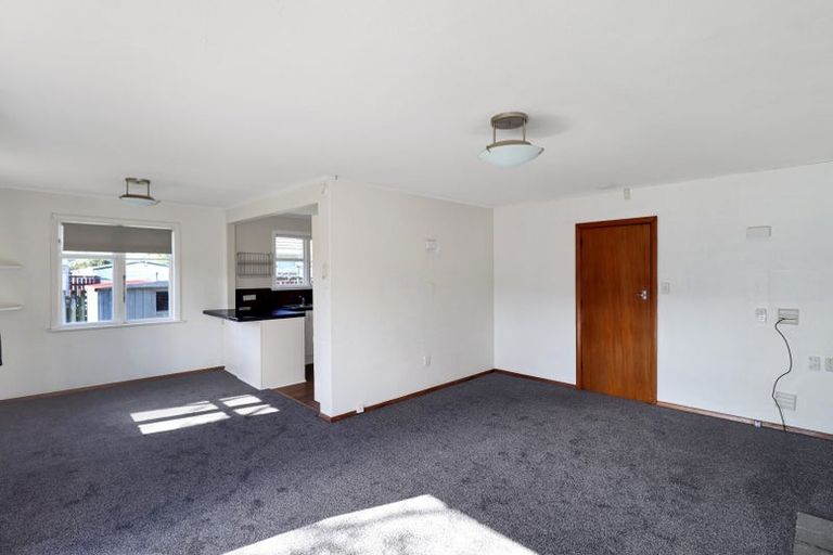 Photo of property in 1 Field Street, Silverstream, Upper Hutt, 5019