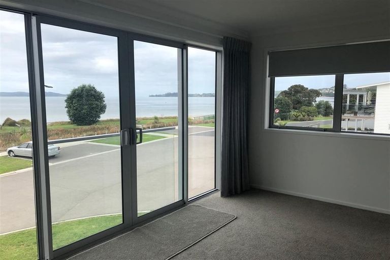 Photo of property in 2 Trevally Place, Snells Beach, 0920