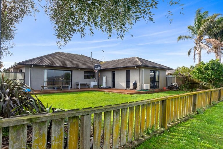 Photo of property in 35 Sarah Place, Papamoa Beach, Papamoa, 3118