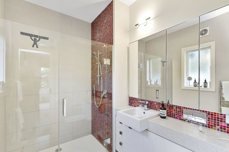 Photo of property in 16 Wilton Road, Wadestown, Wellington, 6012