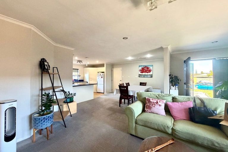 Photo of property in 30 Nuneaton Drive, Flat Bush, Auckland, 2019