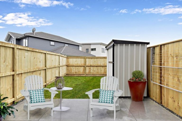 Photo of property in 6 Gilbert Hall Way, Swanson, Auckland, 0614