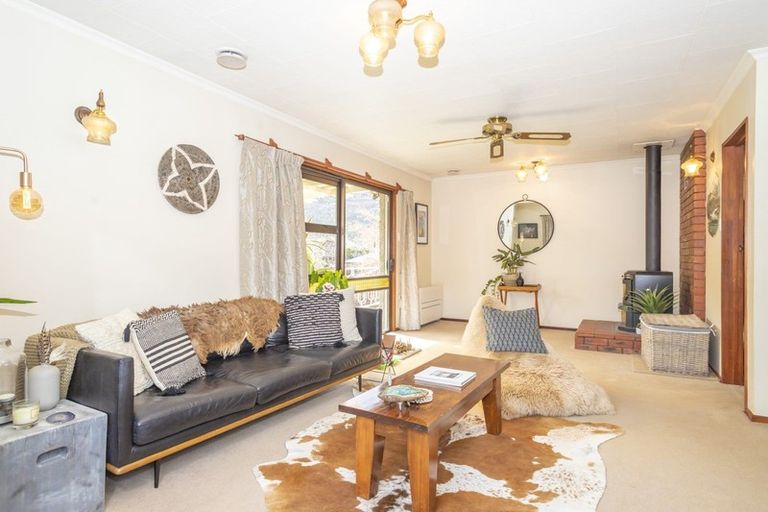 Photo of property in 12 Hood Crescent, Arrowtown, 9302