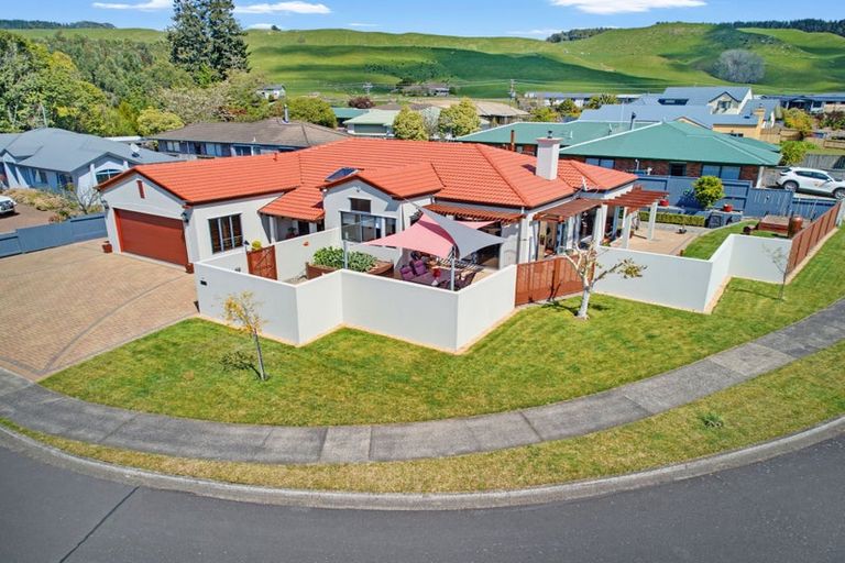 Photo of property in 15 Edward Payton Grove, Pukehangi, Rotorua, 3015