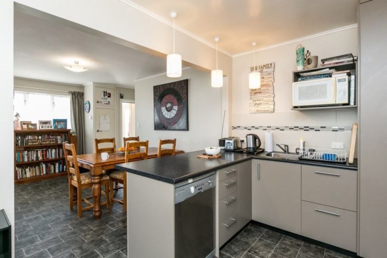 Photo of property in 37 Buckingham Street, Whakatu, Hastings, 4102