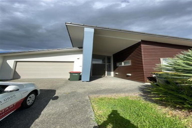 Photo of property in 57a Aspiring Avenue, Flat Bush, Auckland, 2019