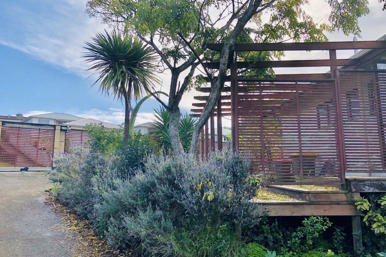 Photo of property in 23 Elizabeth Drive, West Harbour, Auckland, 0618