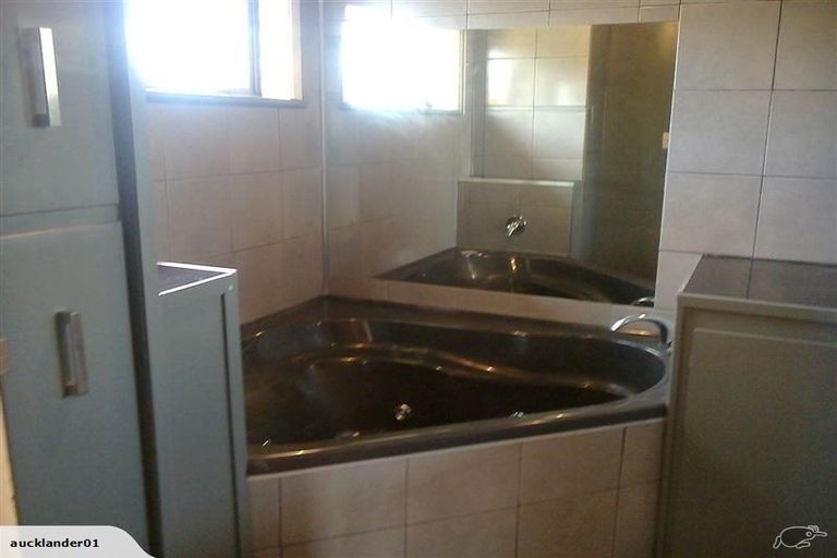 Photo of property in 172 Queen Street, Pukekohe, 2120