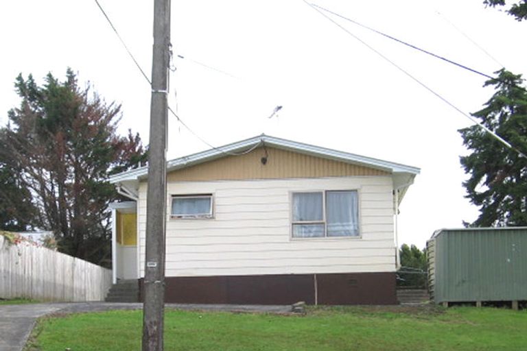 Photo of property in 3 Huruhuru Road, Massey, Auckland, 0614