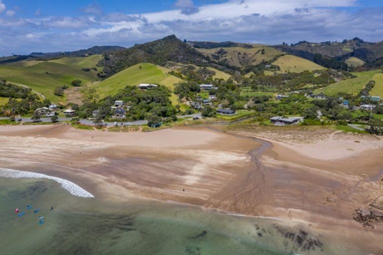 Photo of property in 1333 Matapouri Road, Matapouri, Whangarei, 0173