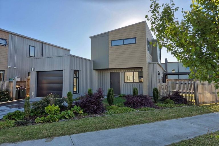 Photo of property in 19 Jacks Landing Drive, Hamilton Lake, Hamilton, 3204