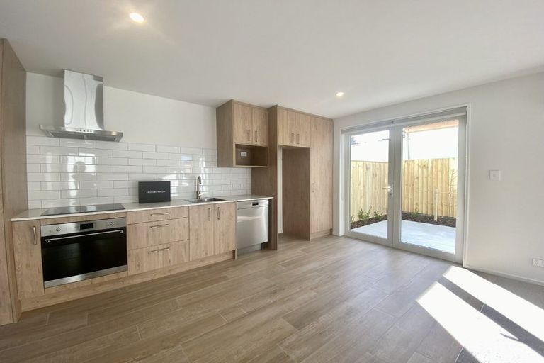 Photo of property in 2/87 Barbour Street, Waltham, Christchurch, 8011