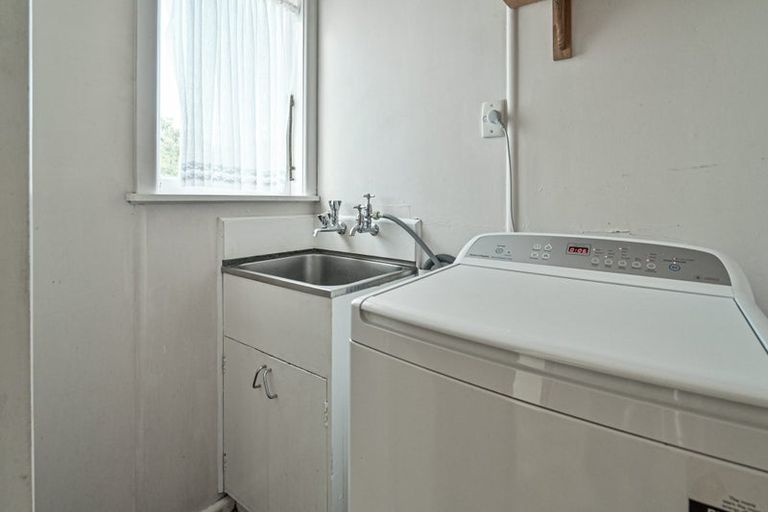 Photo of property in 1105 Cunningham Crescent, Mayfair, Hastings, 4122