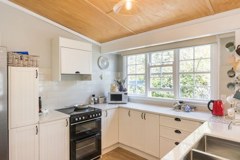 Photo of property in 89 Bridge Street, Bulls, 4818