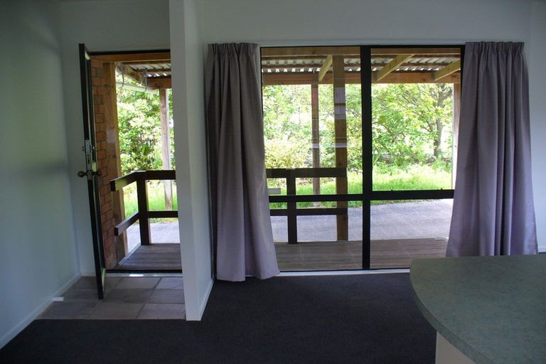 Photo of property in 99 West Harbour Drive, West Harbour, Auckland, 0618