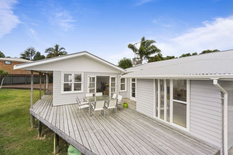 Photo of property in 22 Trinidad Road, Sunnynook, Auckland, 0620