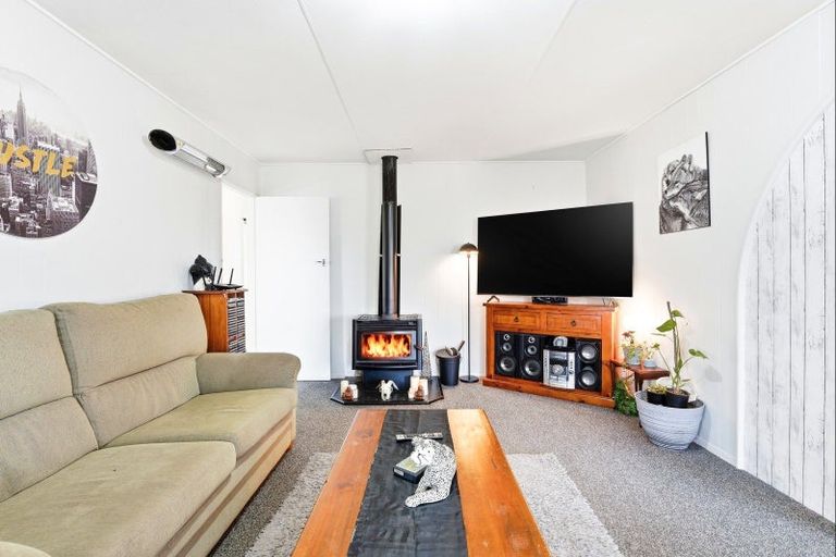 Photo of property in 27 Cross Street, Castlecliff, Whanganui, 4501