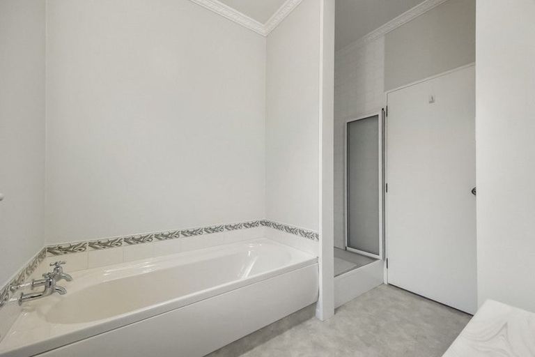 Photo of property in 231 Bay View Road, Saint Clair, Dunedin, 9012