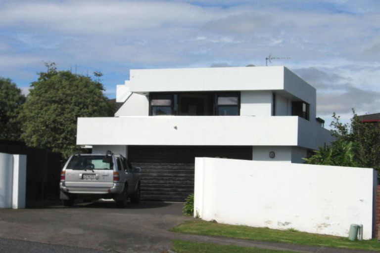 Photo of property in 48 Loloma Drive, Half Moon Bay, Auckland, 2012
