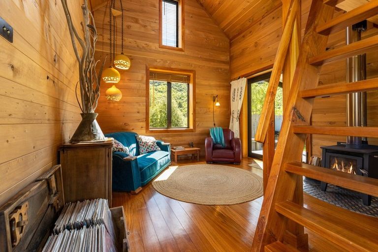 Photo of property in 9e Lady Cobham Grove, Anakiwa, Linkwater, 7281