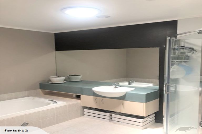 Photo of property in 32 Ksenia Drive, Flat Bush, Auckland, 2019