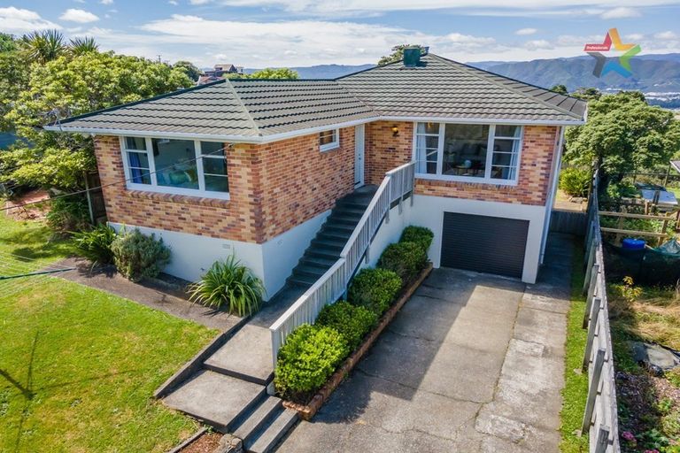 Photo of property in 108a Korokoro Road, Korokoro, Lower Hutt, 5012
