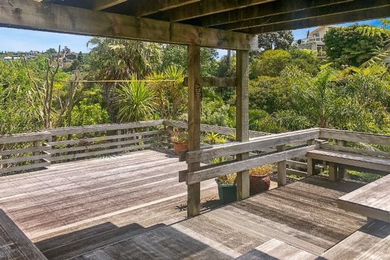 Photo of property in 4 Peter Terrace, Castor Bay, Auckland, 0620