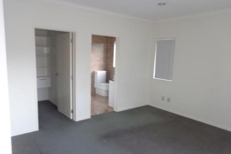 Photo of property in 11a Poinsettia Place, Henderson, Auckland, 0610