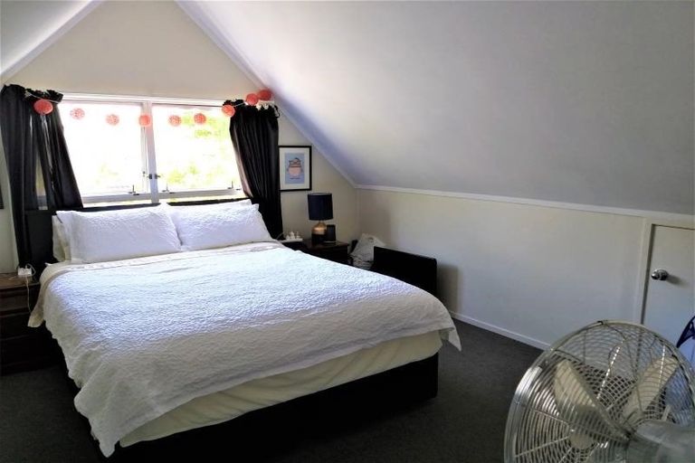 Photo of property in 1/18 Lynn Road, Bayview, Auckland, 0629