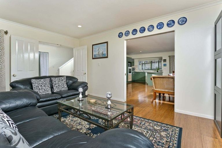 Photo of property in 50 Black Teal Close, Unsworth Heights, Auckland, 0632