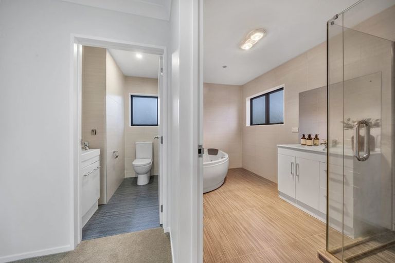 Photo of property in 29 Midhurst Avenue, Henderson, Auckland, 0612