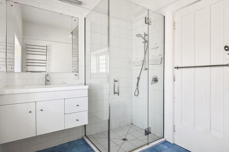 Photo of property in 43 Tomes Road, St Albans, Christchurch, 8052