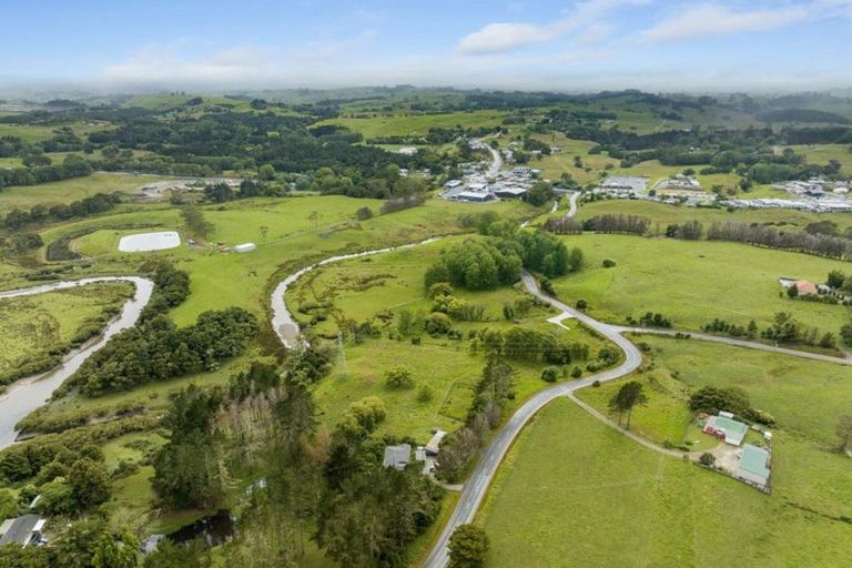 Photo of property in 72 Oneriri Road, Kaiwaka, 0573