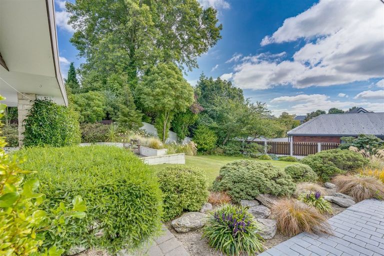 Photo of property in 8 Thurlestone Place, Burnside, Christchurch, 8053