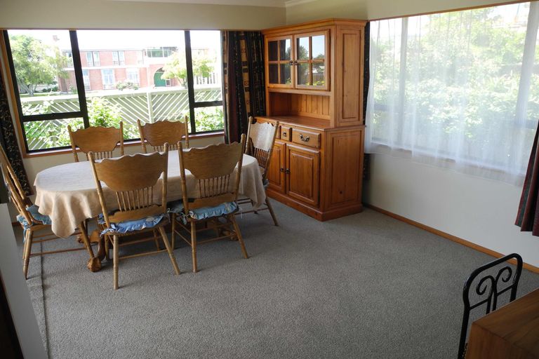 Photo of property in 12 Timaru Road, Waimate, 7924