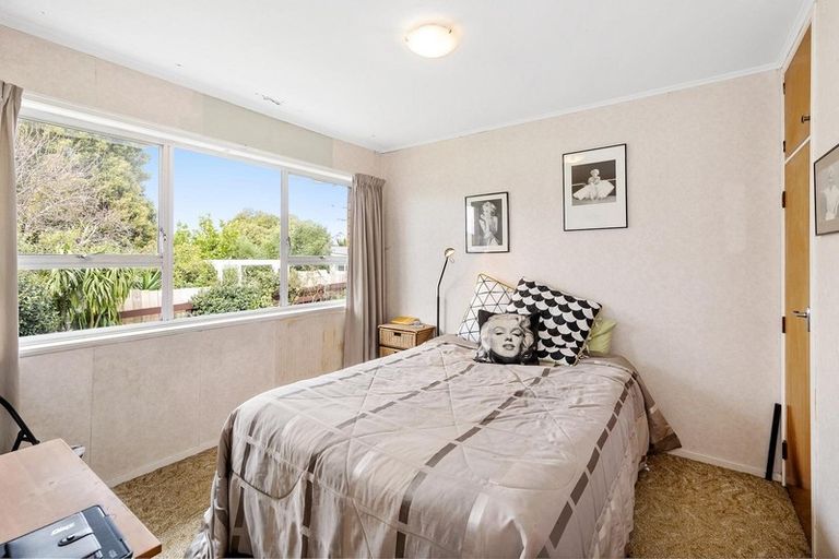 Photo of property in 3/1 Bodi Place, Te Atatu South, Auckland, 0610