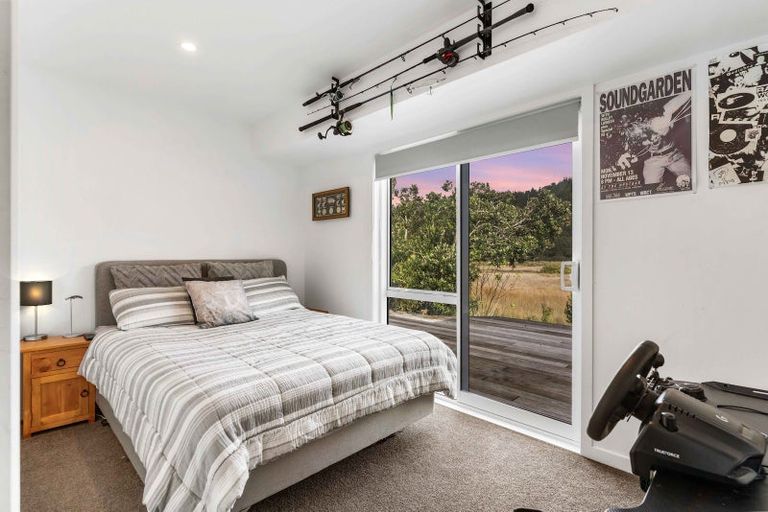 Photo of property in 128 Sharyn Place, Whangamata, 3620