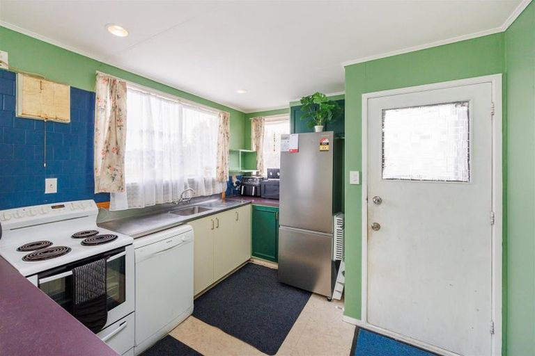 Photo of property in 19 Alexandra Street, Marton, 4710