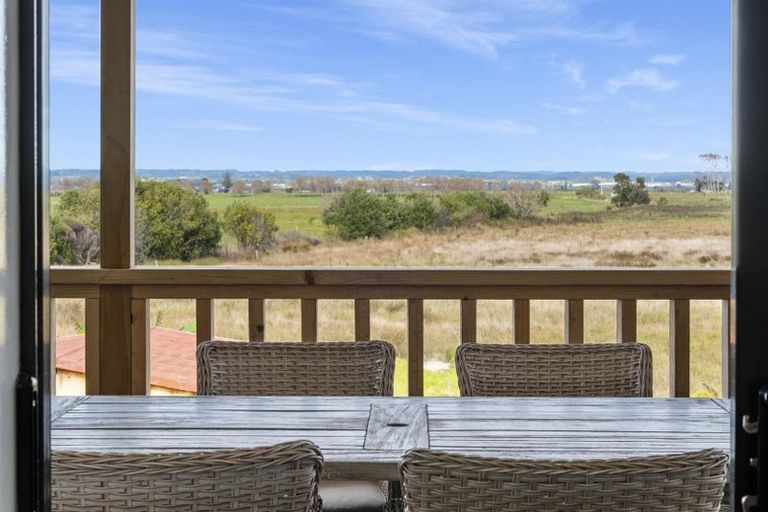 Photo of property in 196 Pukehina Parade, Pukehina, Te Puke, 3189