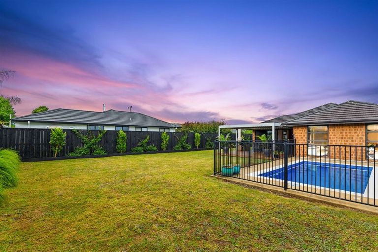 Photo of property in 46 Kaipara Portage Road, Riverhead, 0820