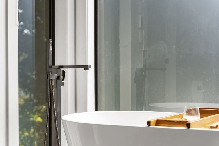 Photo of property in 21 Oscar Road, Greenhithe, Auckland, 0632