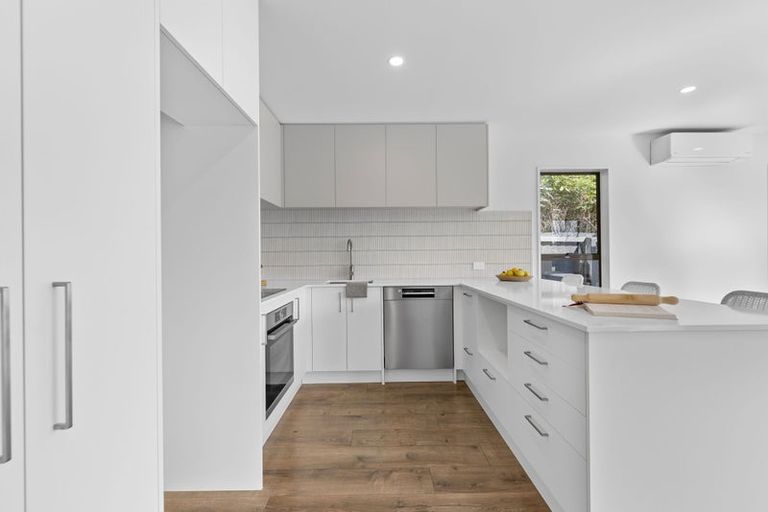 Photo of property in 5 Cricklewood Place, Avonhead, Christchurch, 8042