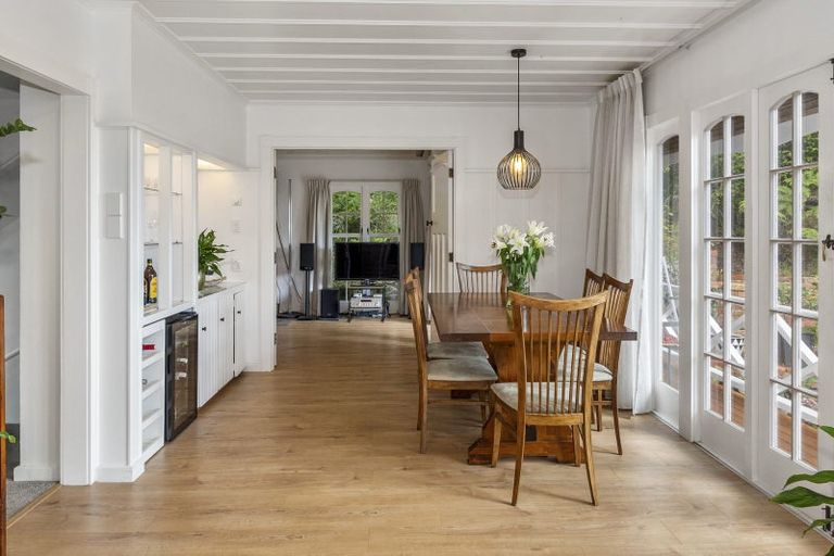 Photo of property in 74 Scenic Drive, Titirangi, Auckland, 0604