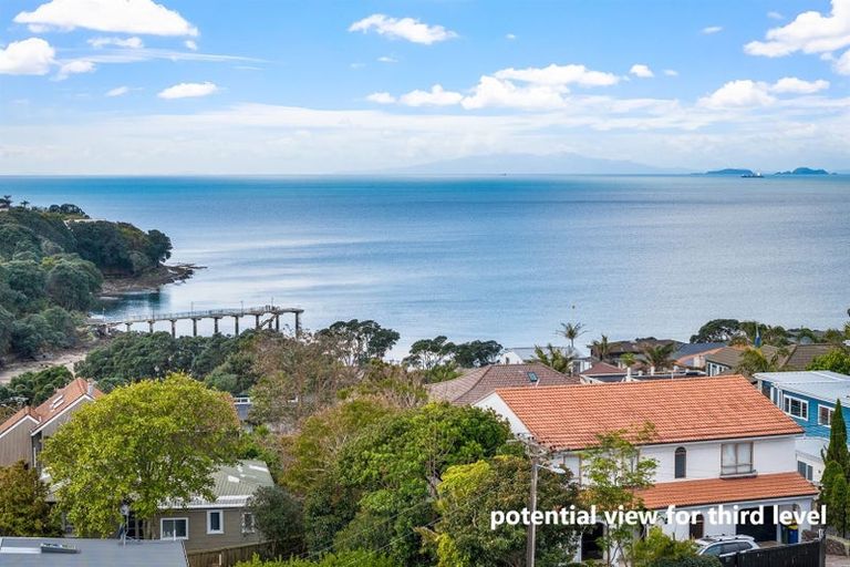 Photo of property in 491 Beach Road, Murrays Bay, Auckland, 0630
