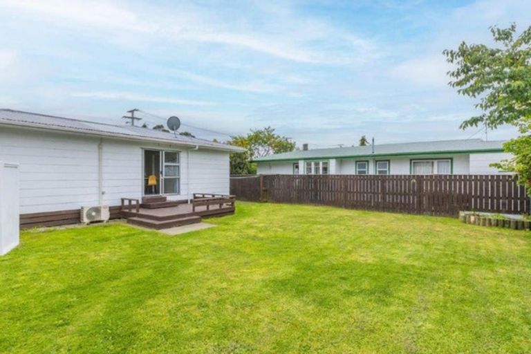 Photo of property in 37 Parakai Street, Paraparaumu, 5032