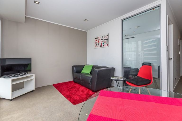 Photo of property in The Volt Apartments, 802/430 Queen Street, Auckland Central, Auckland, 1010